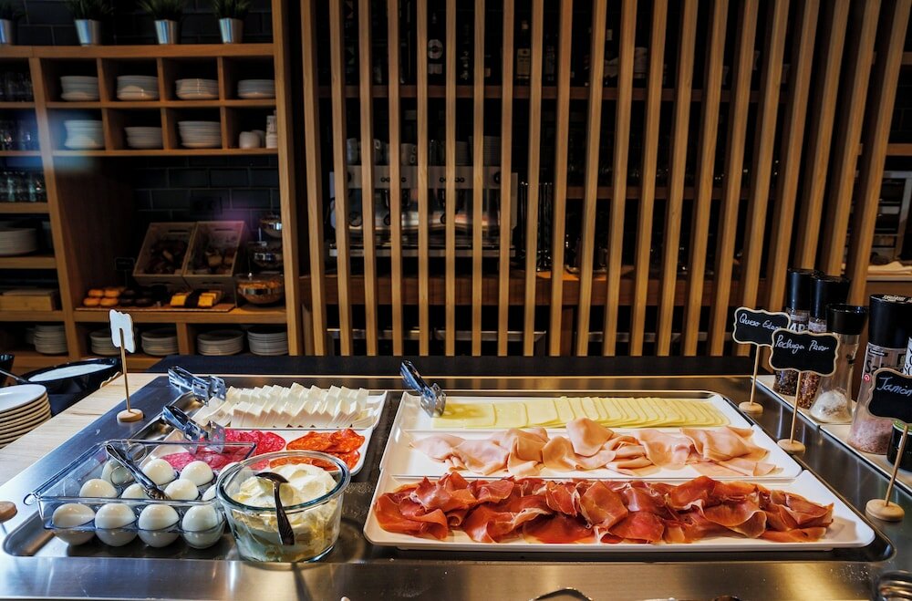 Фото Hotel Logroño Parque