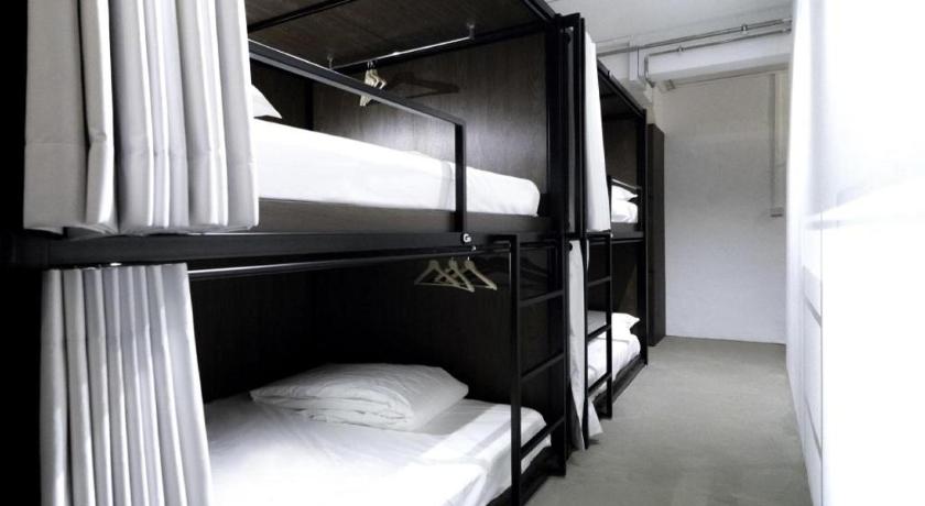 Фото Capsule At Hive Bugis