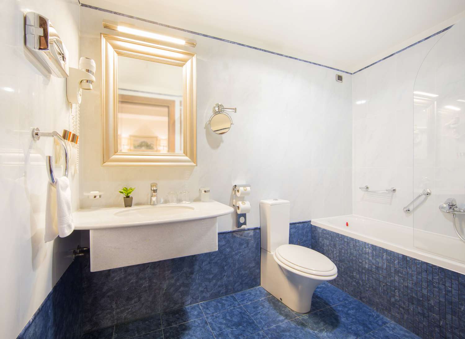 Фото Best Western Premier Hotel Astoria