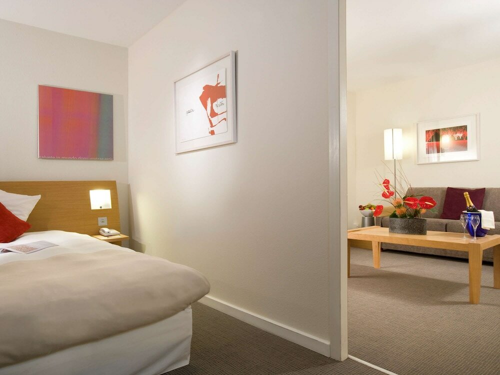 Фото Novotel Zurich Airport Messe