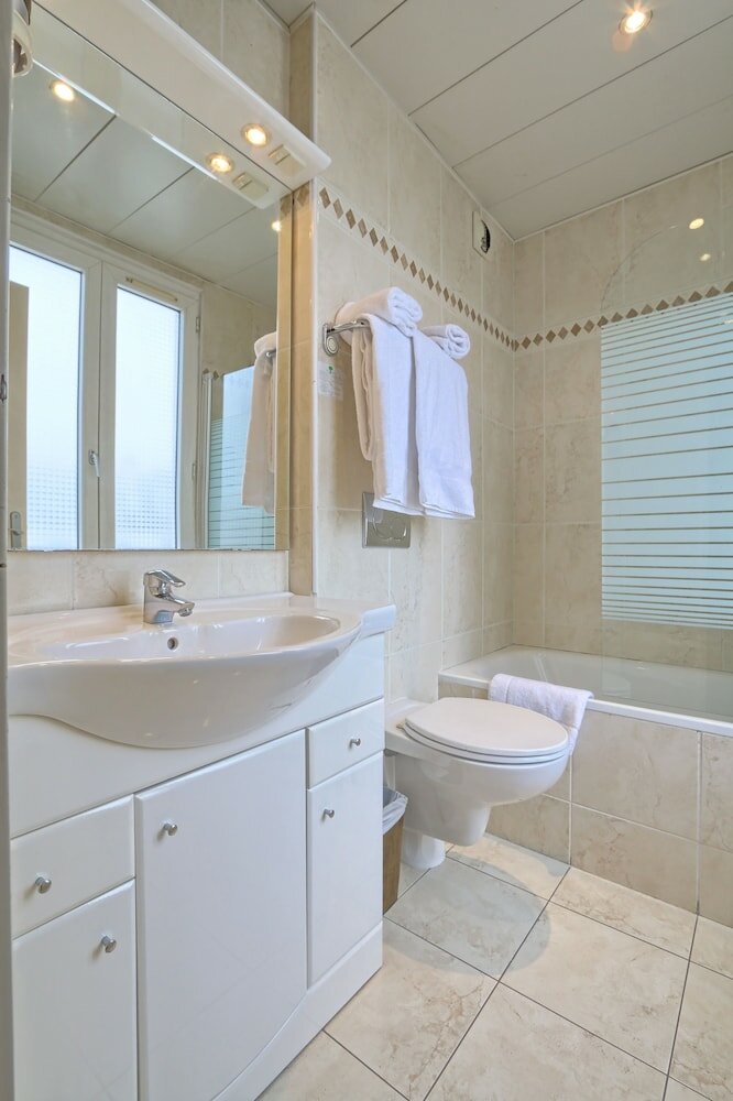 Фото 121 Paris Hotel