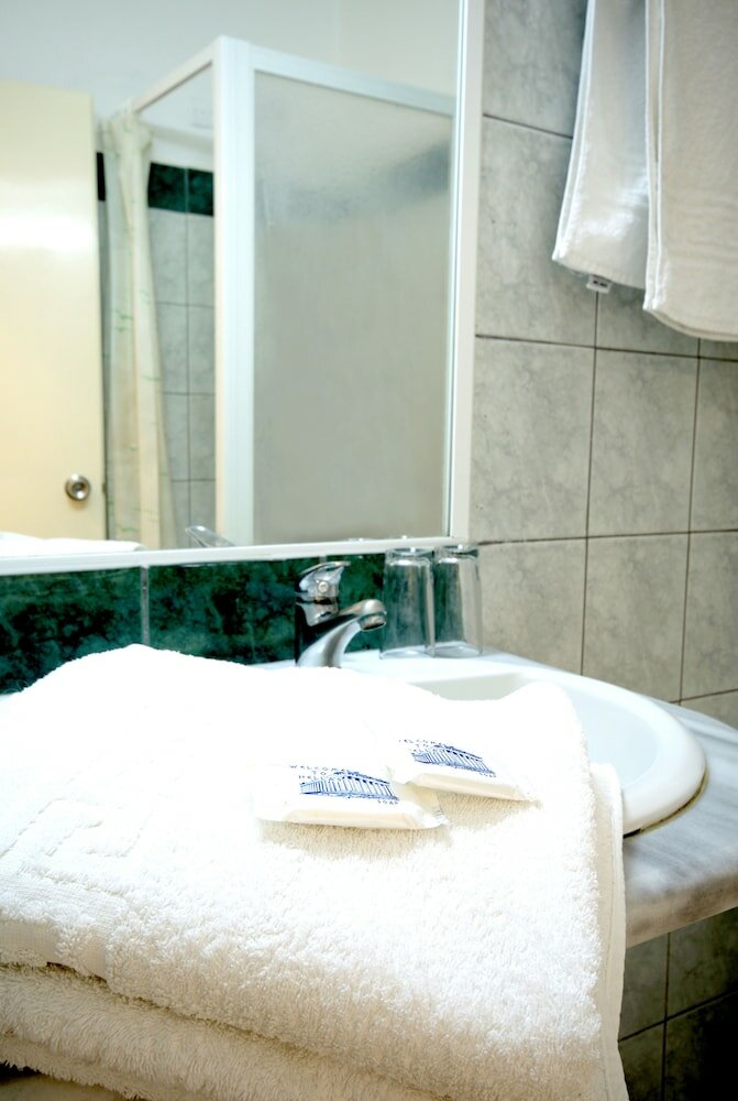 Фото Poseidon Hotel and Apartments