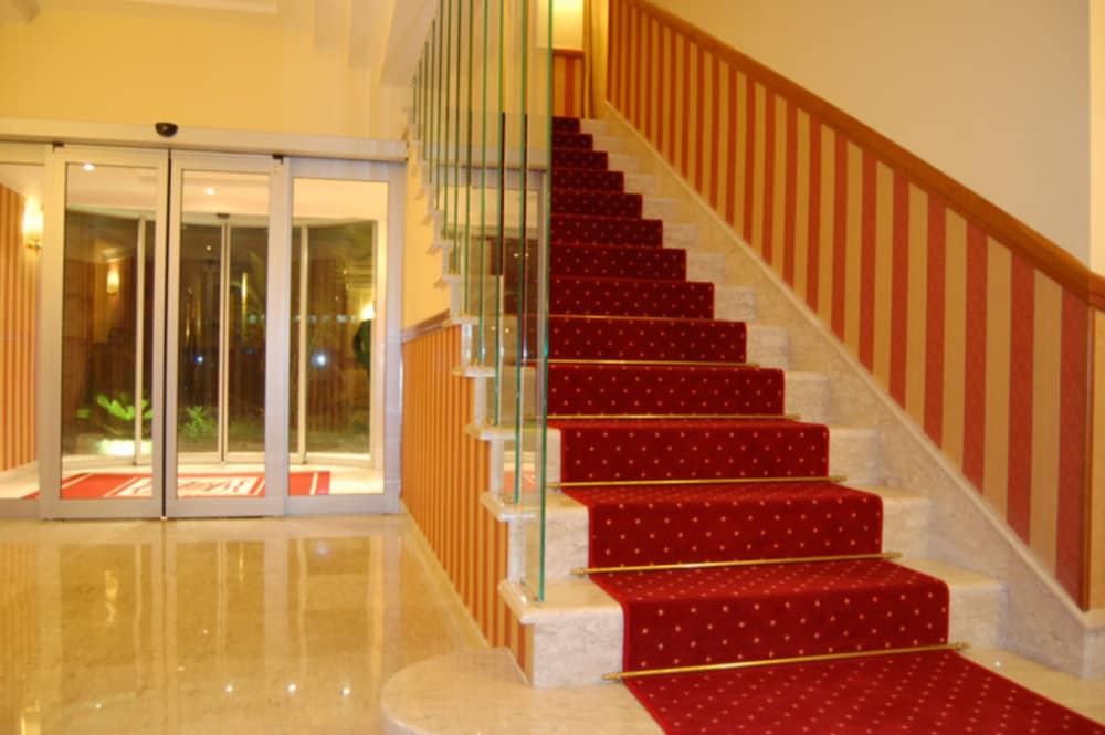 Фото Joyfull Hotel