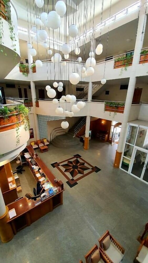 Фото отеля 2