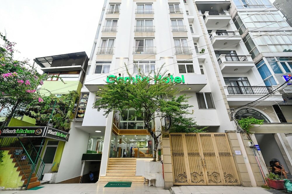 Фото отеля 2