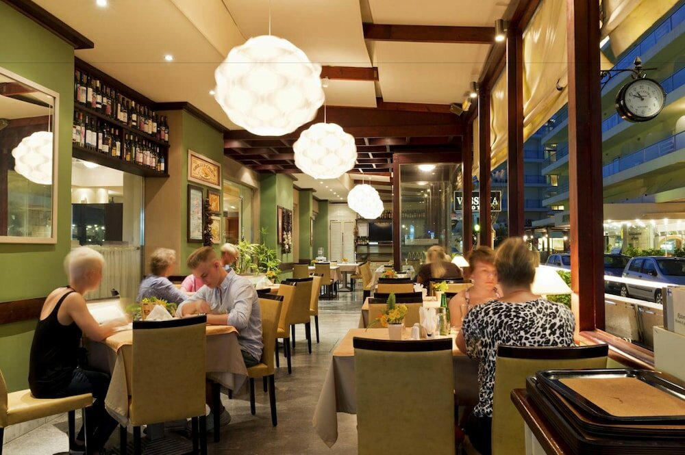 Фото Vassilia Hotel