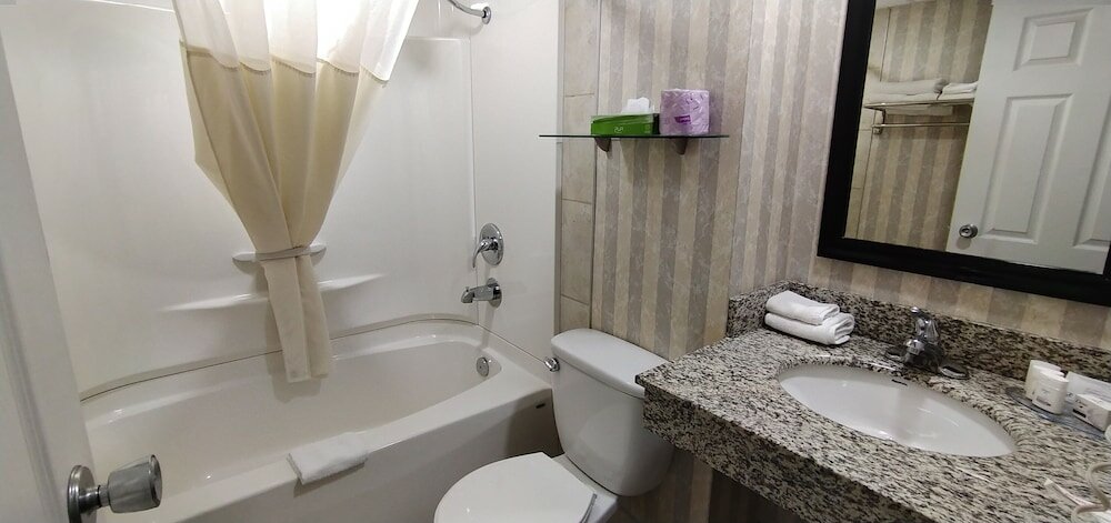 Фото Wyndham Garden Medicine Hat Conference Center