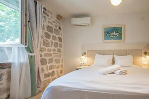 Conte Hotel (gorod Perast, Obala Kapetana Marka Martinovića BB), hotel