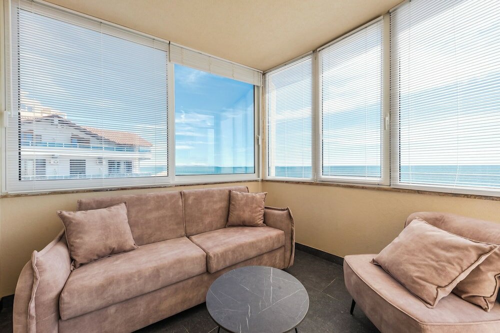 Фото Aragosta Hotel & Restaurant