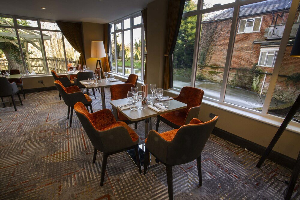 Фото Best Western Plus Moat House Reading