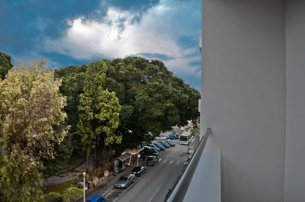 Фото Amphitryon Boutique Hotel