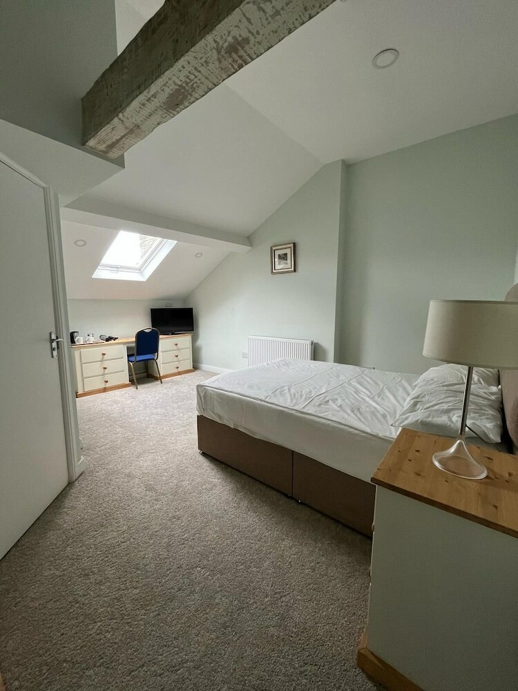 Фото The White Swan, Halifax