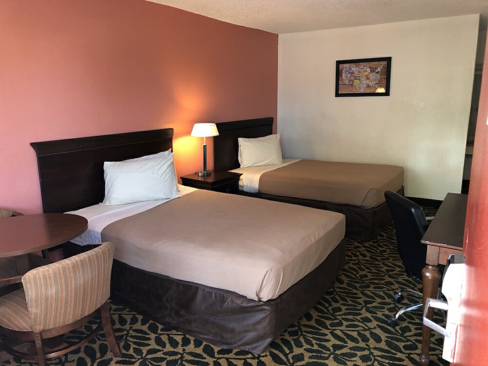 Фото Econo Lodge North