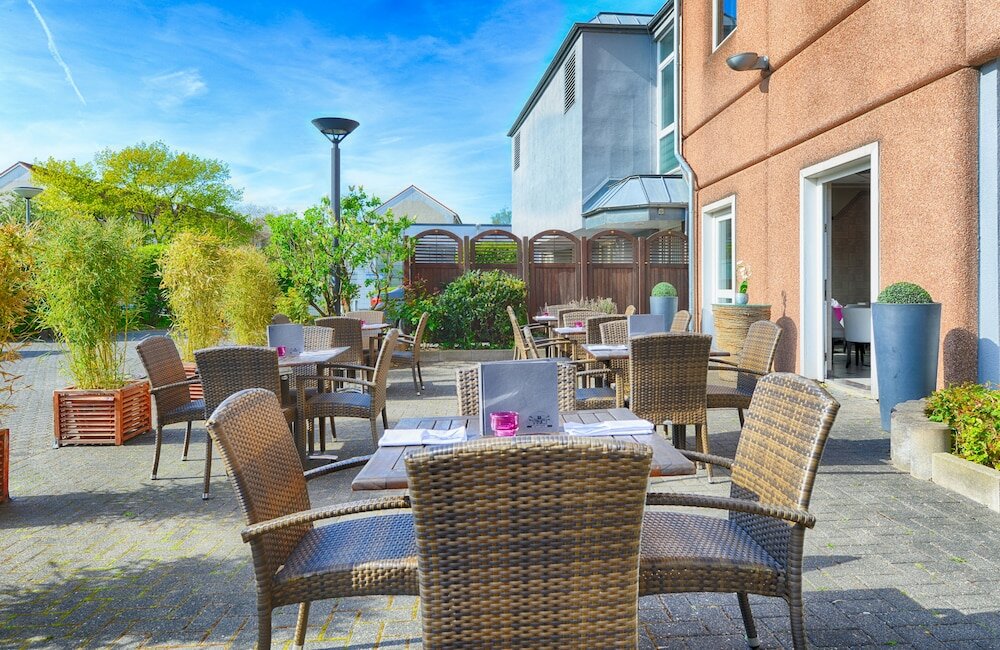 Фото Leonardo Hotel Köln