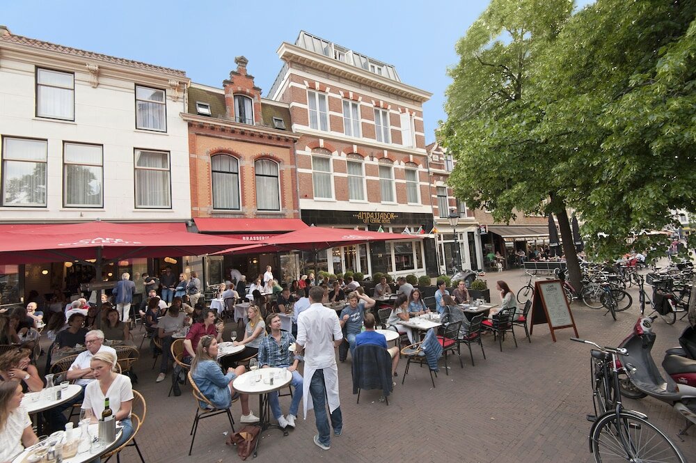 Фото Ambassador City Centre Hotel