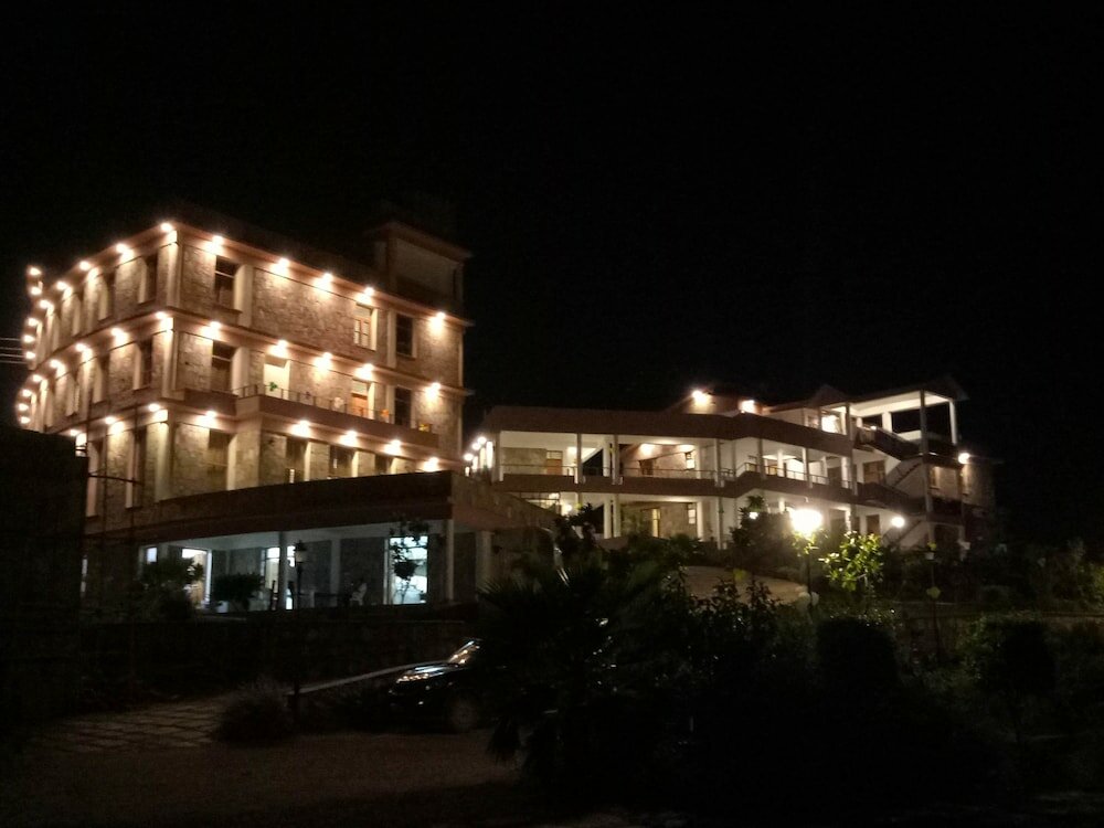 Фото Palm Valley Svasti Resort