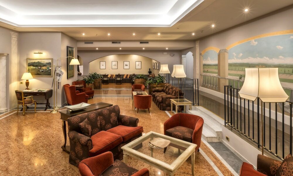 Фото Sina Maria Luigia