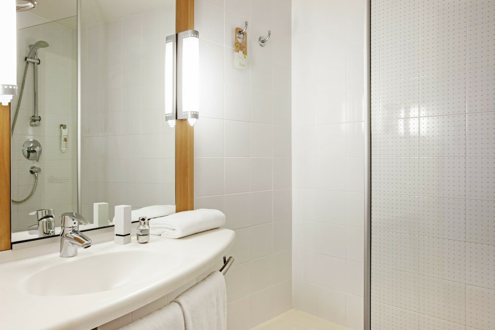 Фото Ibis Charleroi Airport Brussels South