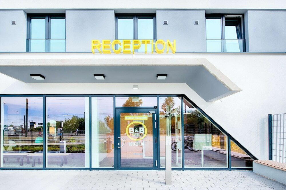 Фото B&b Hotel Rostock-Hafen