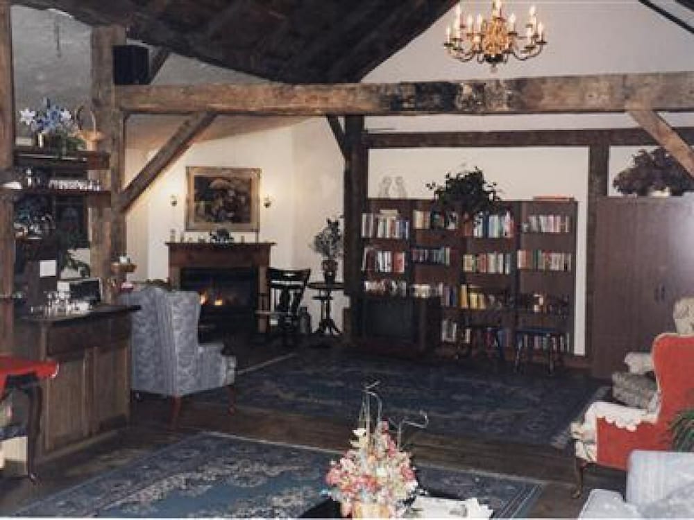 Фото Sturbridge Country Inn