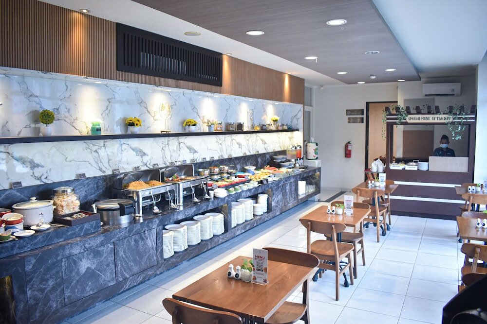 Фото Hotel 88 Embong Kenongo