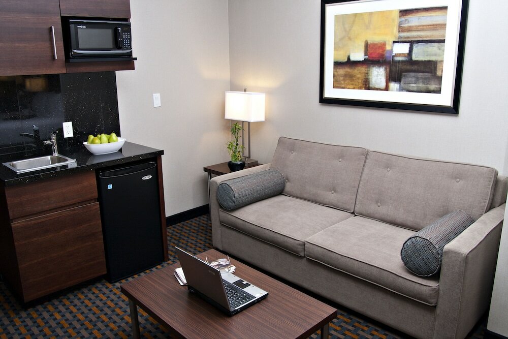 Фото Holiday Inn Express Pembroke