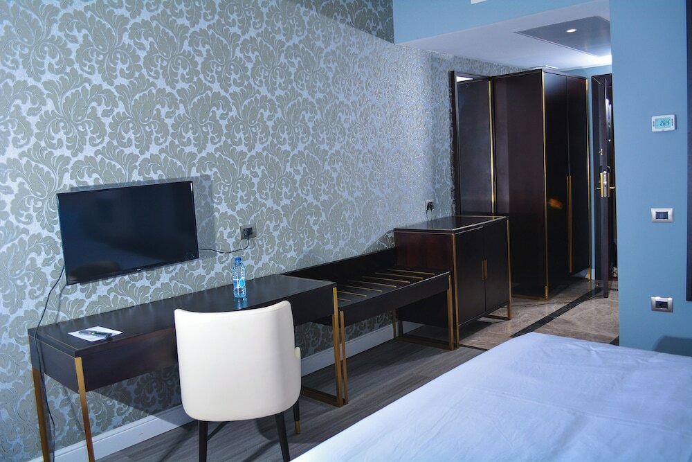 Фото Djeuga Palace