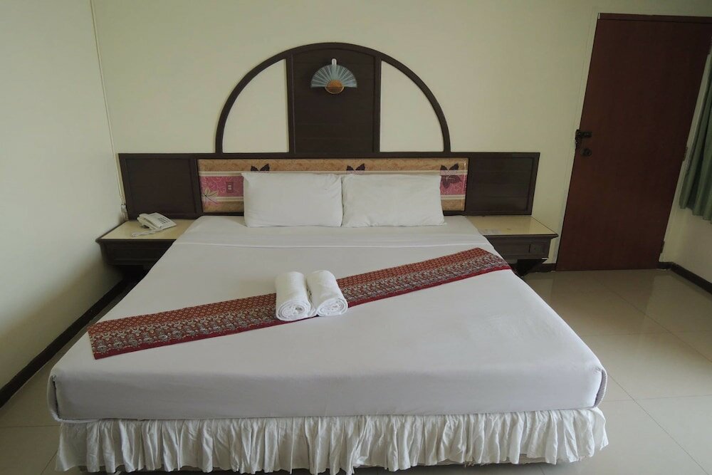 Фото Lake Inn Hotel