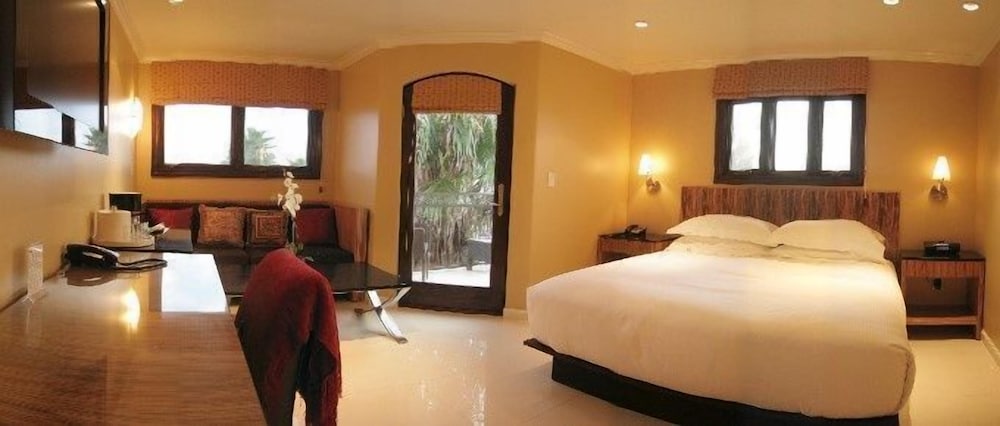 Фото Balboa Inn, On the Beach