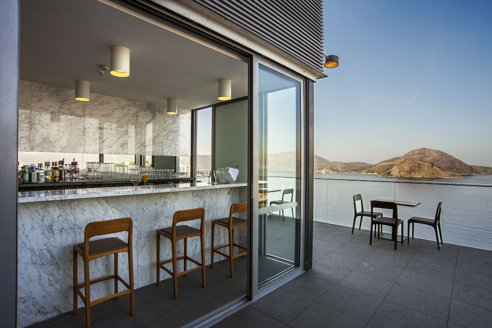 Фото H Niteroi Hotel