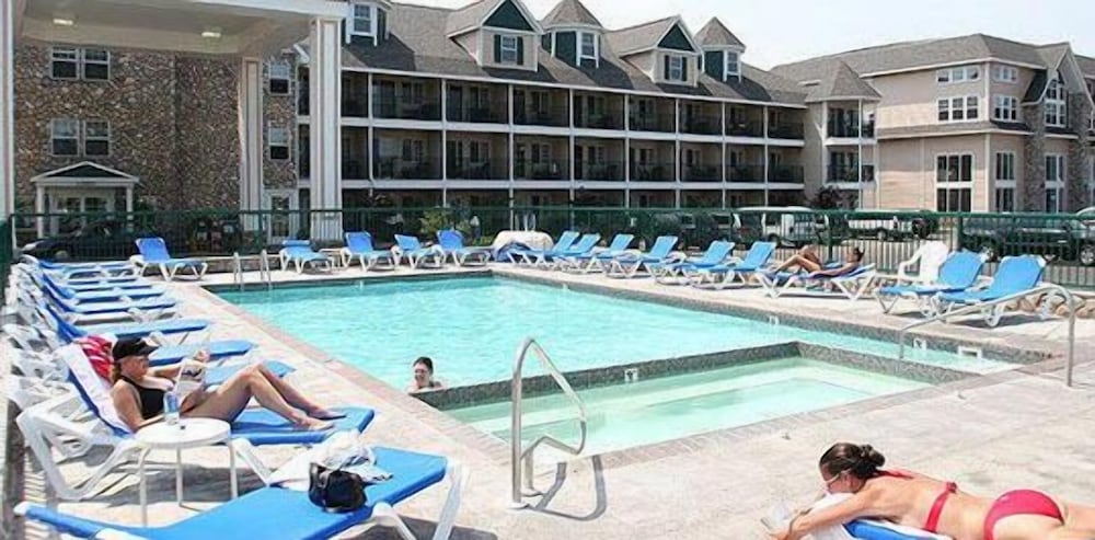 Фото Cabins of Mackinaw