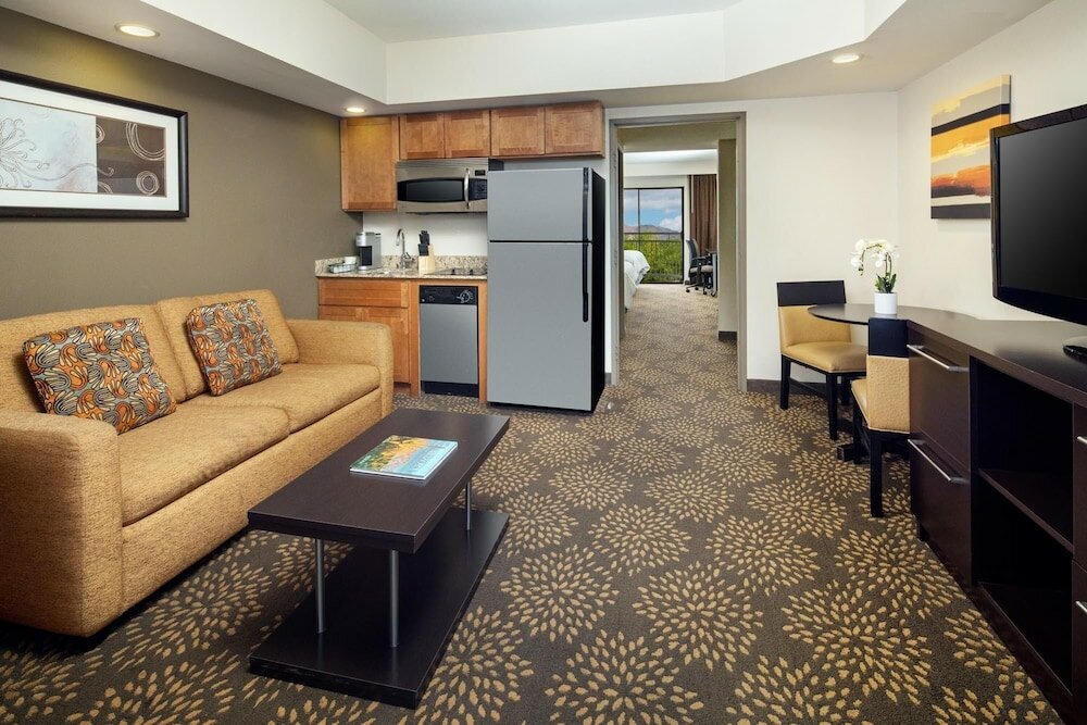 Фото Holiday Inn & Suites Phoenix Airport North, an Ihg Hotel