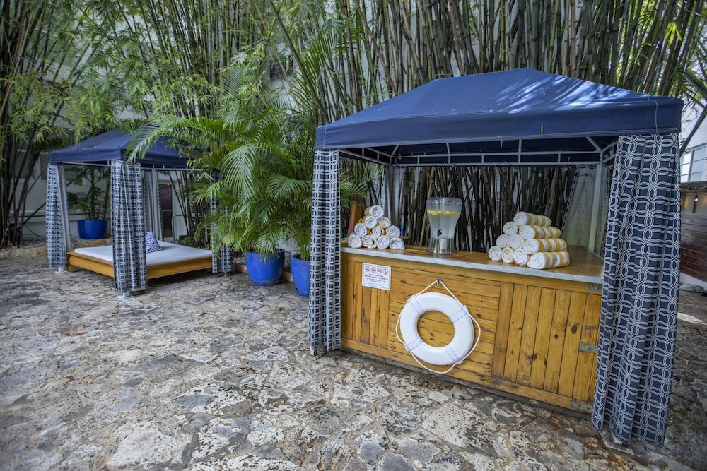 Фото Catalina Hotel & Beach Club