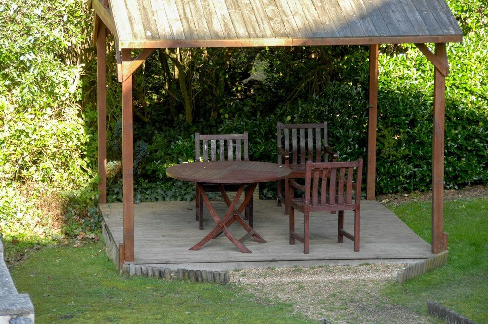 Фото New Westcliff Hotel