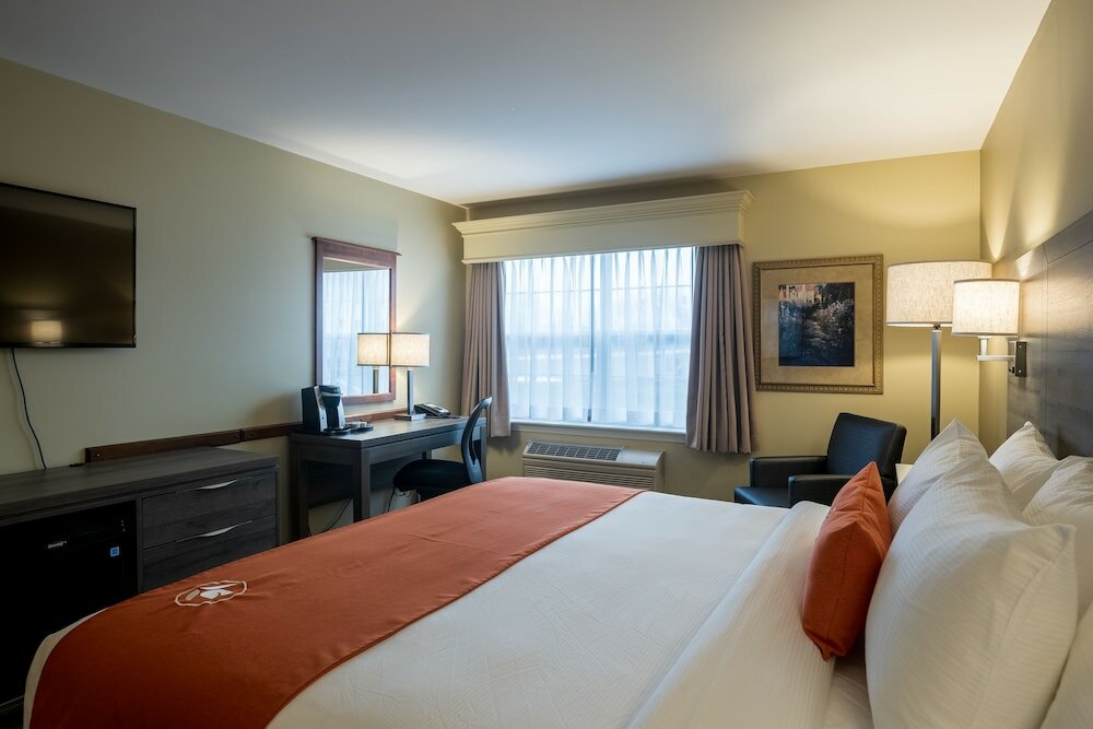 Фото Amsterdam Inn & Suites Moncton