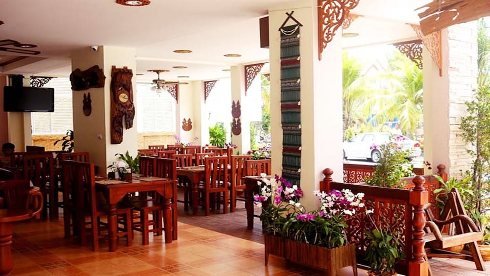 Фото The Orchid House