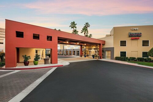 Гостиница Fairfield Inn & Suites by Marriott San Jose Airport в Сан-Хосе