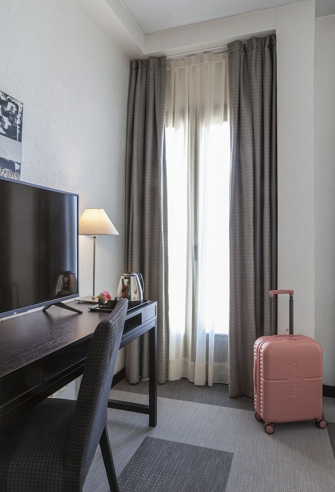 Фото Hotel Macià Plaza