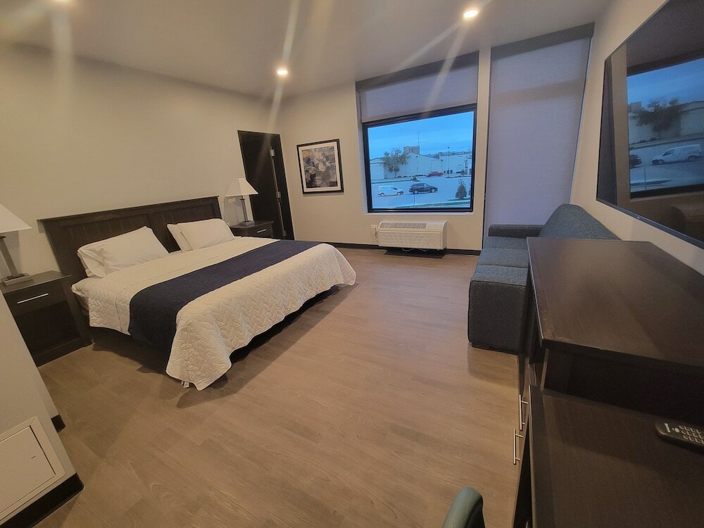 Фото Watershed Hotel