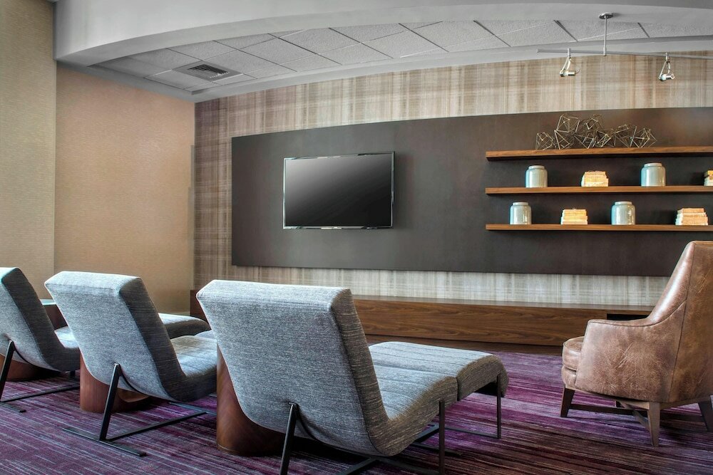Фото Courtyard by Marriott Newark Elizabeth