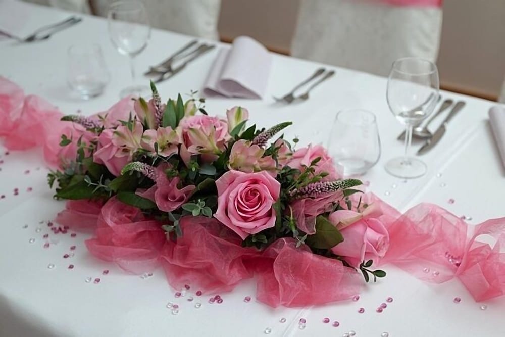 Фото Hotel Chvalska Tvrz