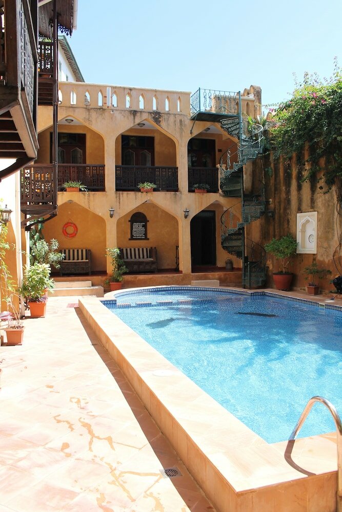 Фото Mizingani Seafront Hotel