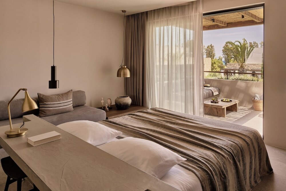 Фото Theros All Suite Hotel - Adults Only