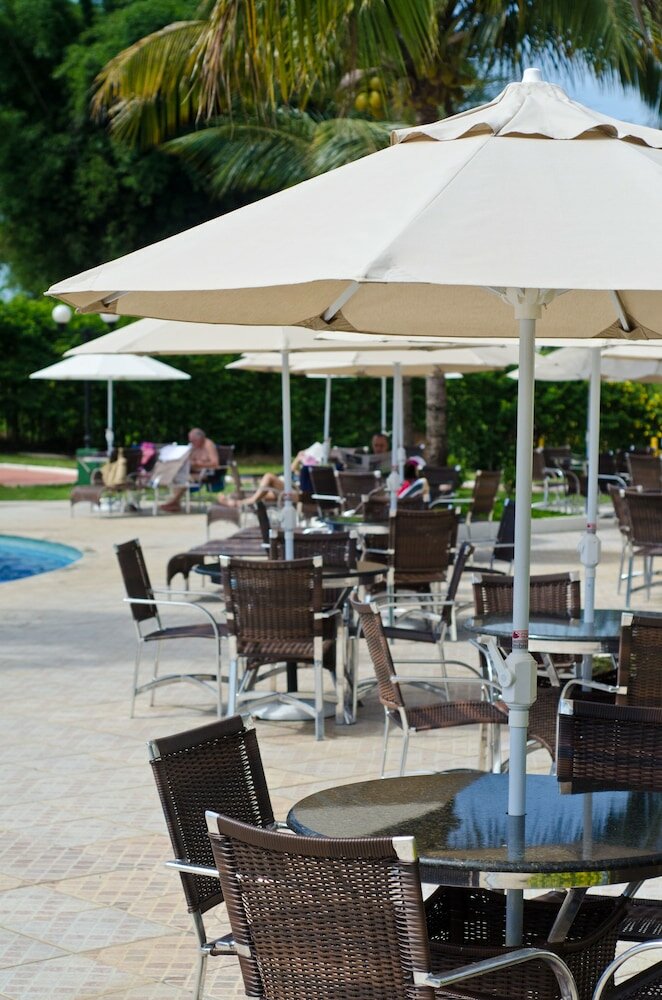 Фото Colonial Plaza Hotel