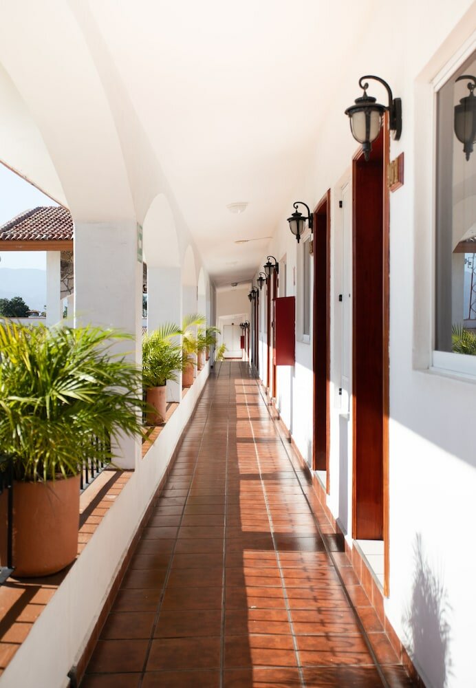 Фото Hotel Maria Isabel