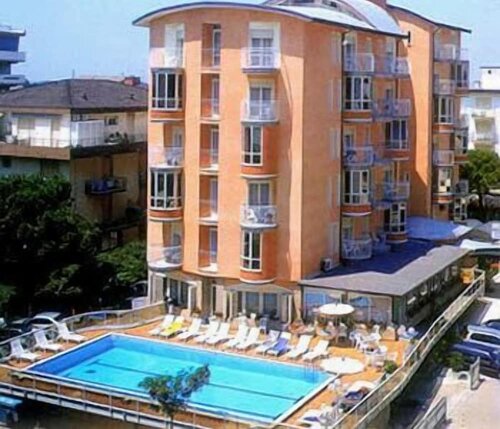 Внешний вид отеля Hotel Stockholm в Езоле, фото 1