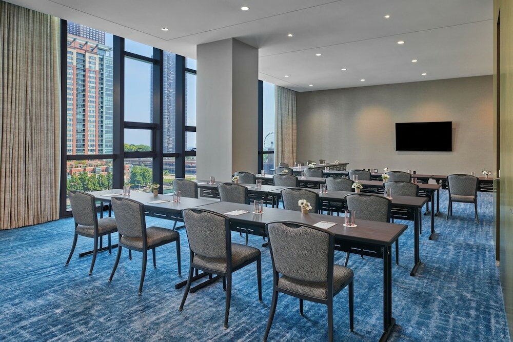 Фото The St. Regis Chicago