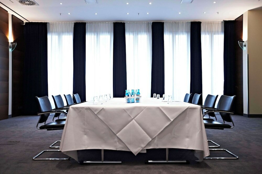 Фото Metropolitan Hotel by Flemings