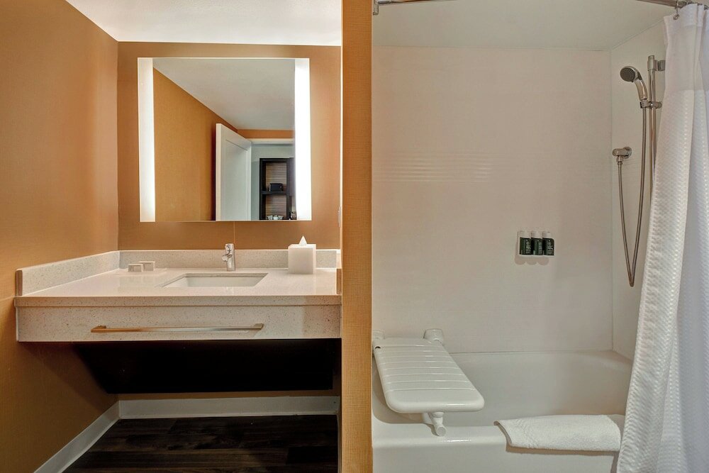 Фото TownePlace Suites by Marriott Las Vegas Airport South