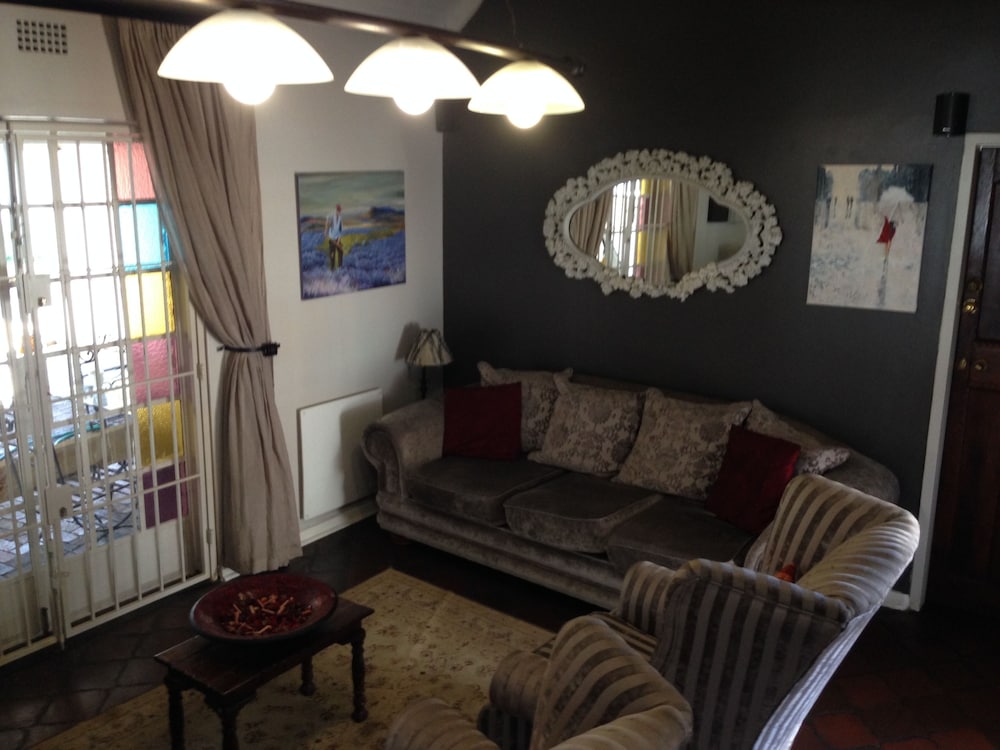 Фото 3Liebeloft Guest House